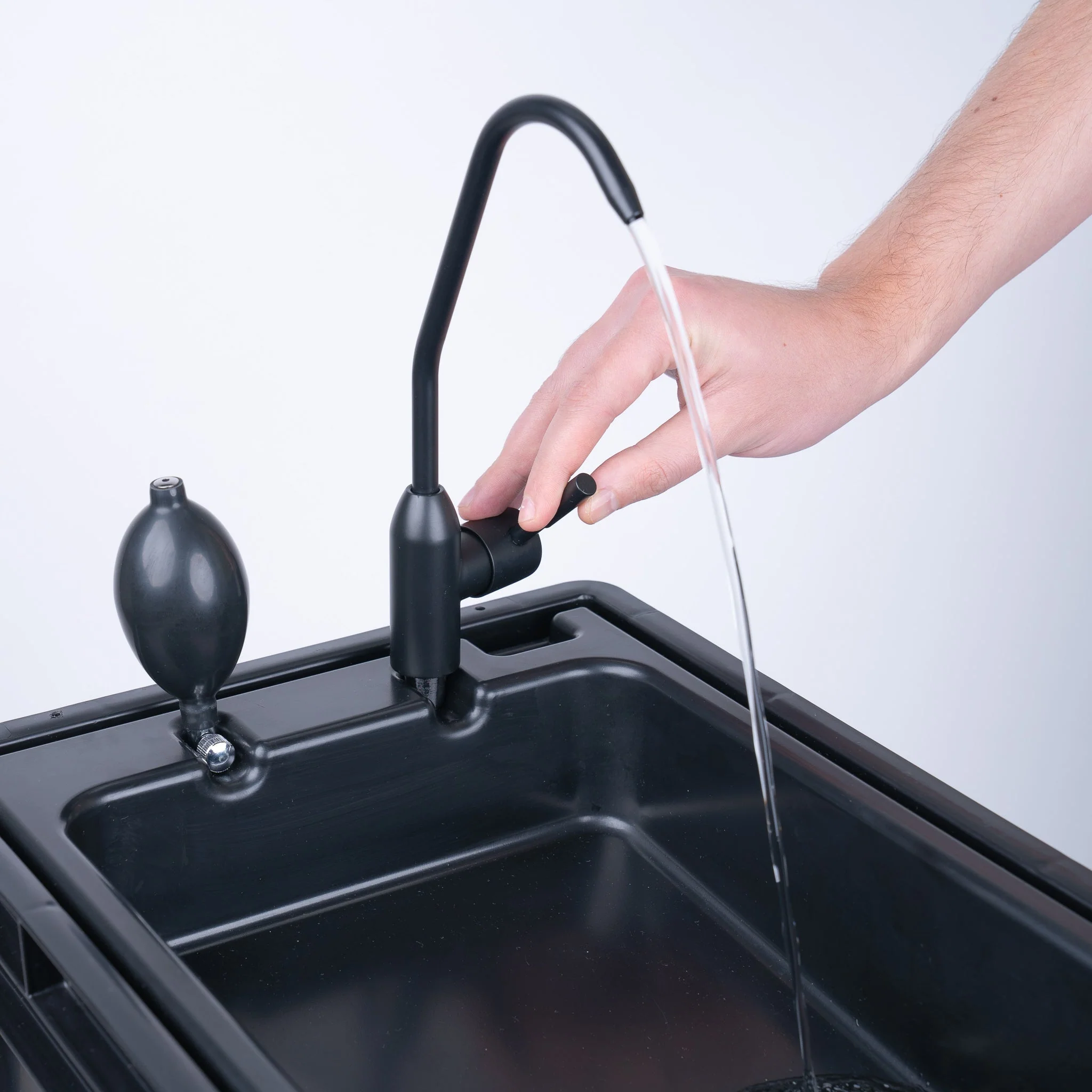 Boxio Wash Plus Portable Sink Starter Set - Image 8