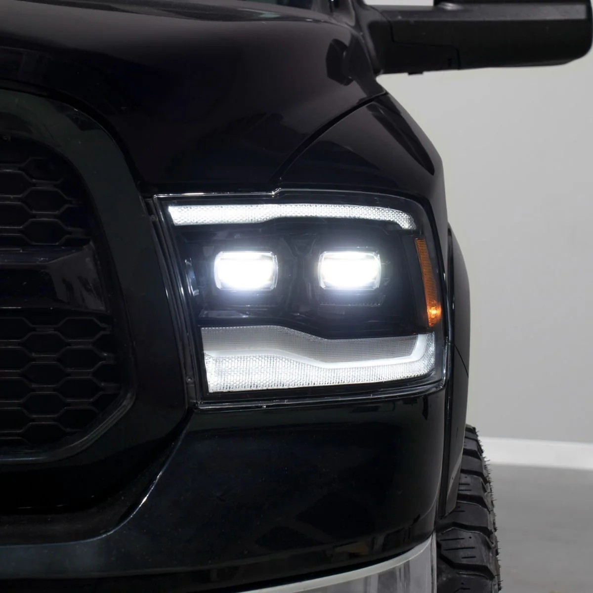 Form LED Projector Headlights for Ram 1500/2500/3500 (2009-2018) - Image 5