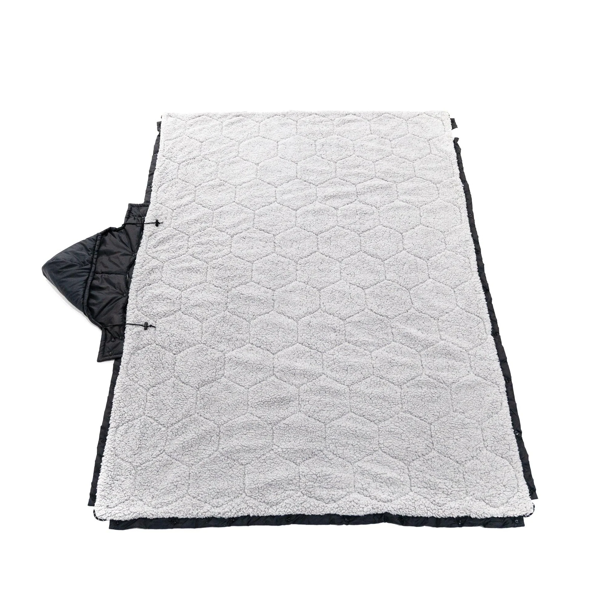 Freespirit Recreation Anywhere Poncho/Puff Blanket - Image 5