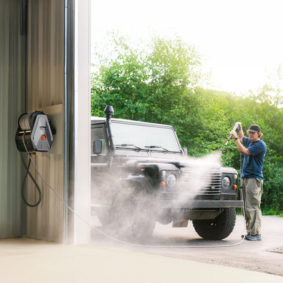 Giraffe Tools Grandfalls Retractable Pressure Washer Plus+ - Image 2