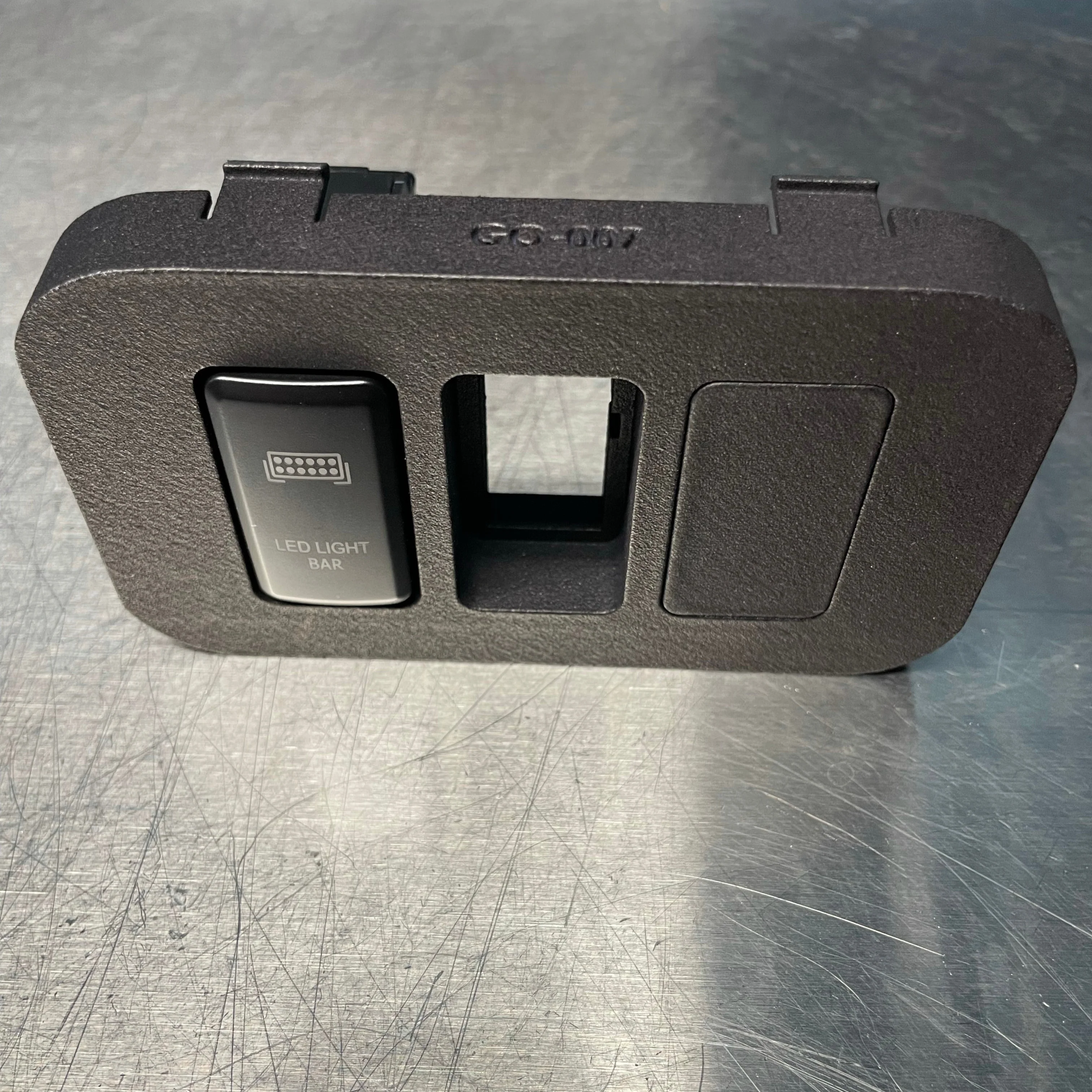 Guild Outfitters Modular Insert for 4 Tall Switches - Image 6