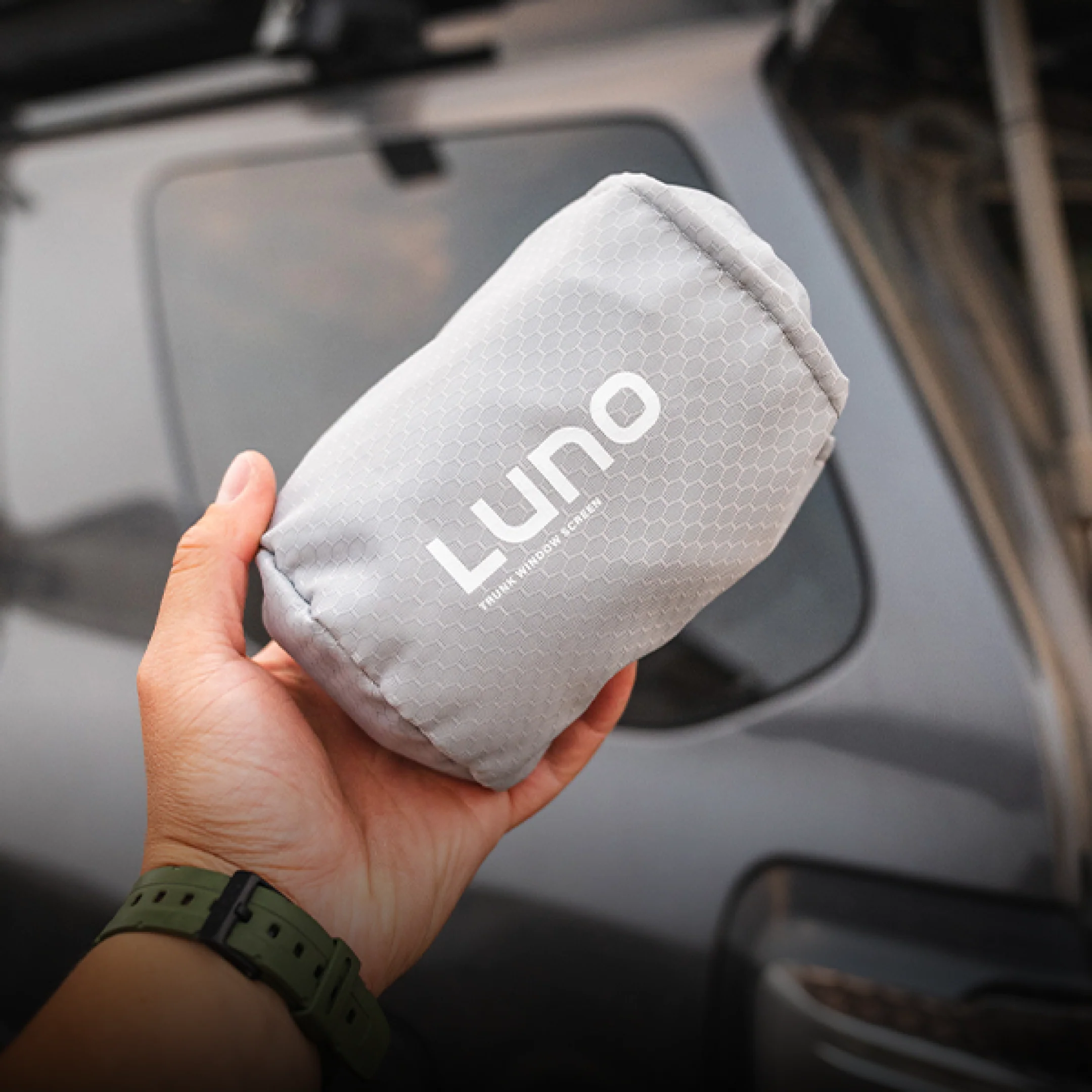 Luno Trunk Window Screen for 4Runner (2003-2024) - Image 5
